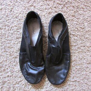 Revolution Womans 10 Black Leather Slip On Dance Jazz Shoes